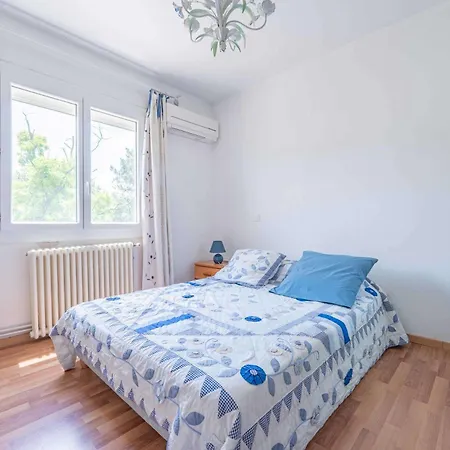 Casa de Férias Air-conditioned House With Pool Sleeps 6